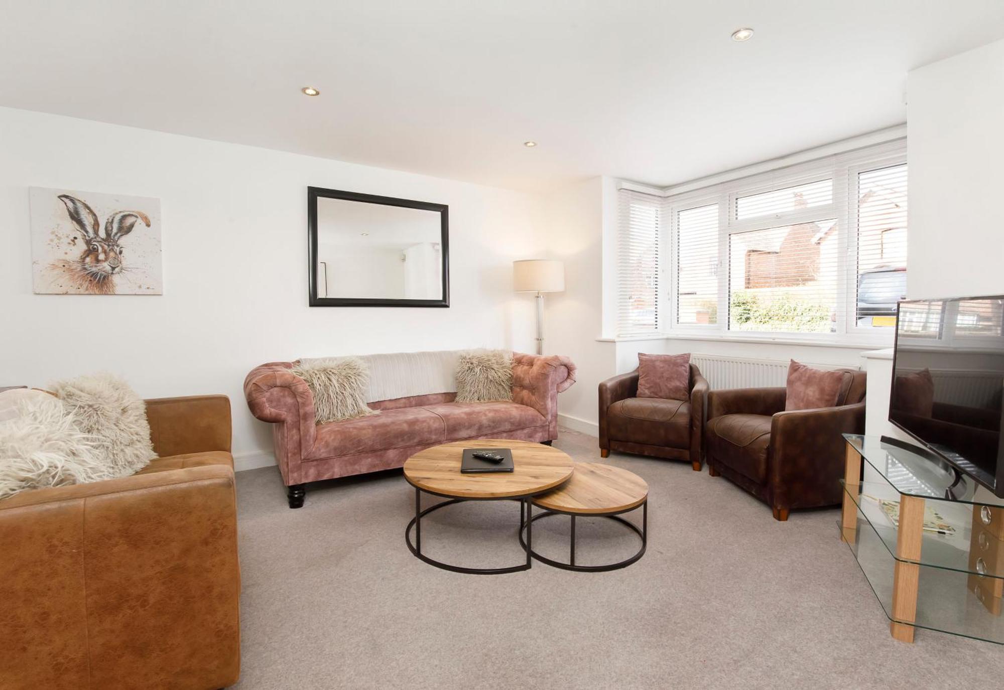 White House Apartments-Free Parking 1 Car Per Apartment York Buitenkant foto