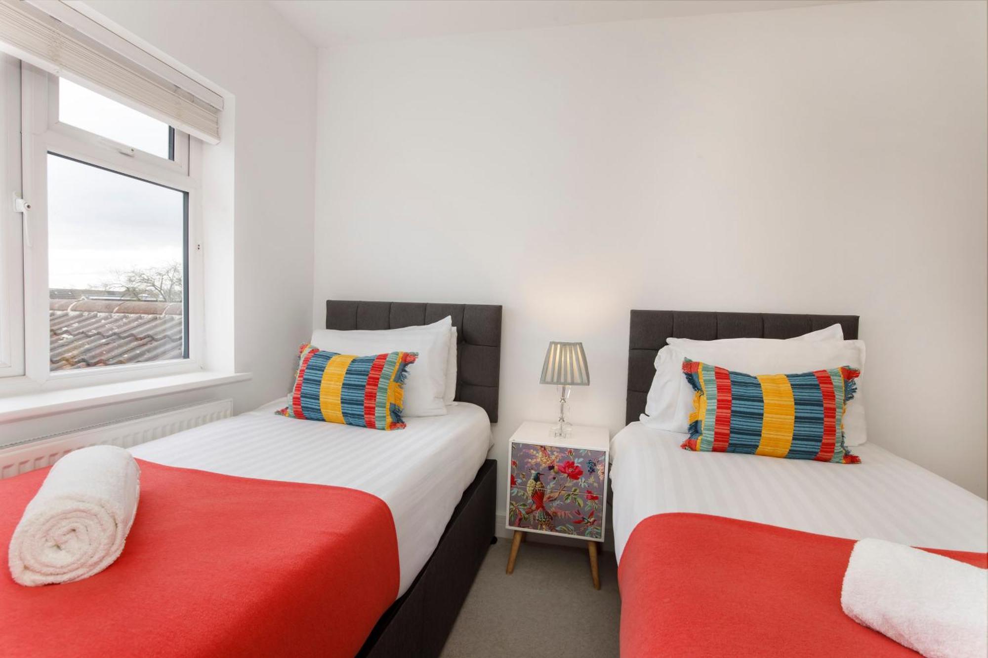 White House Apartments-Free Parking 1 Car Per Apartment York Buitenkant foto