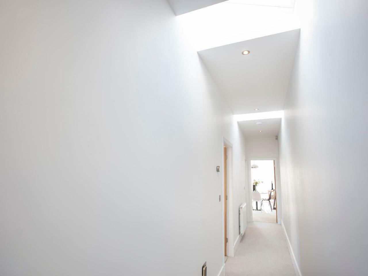 White House Apartments-Free Parking 1 Car Per Apartment York Buitenkant foto